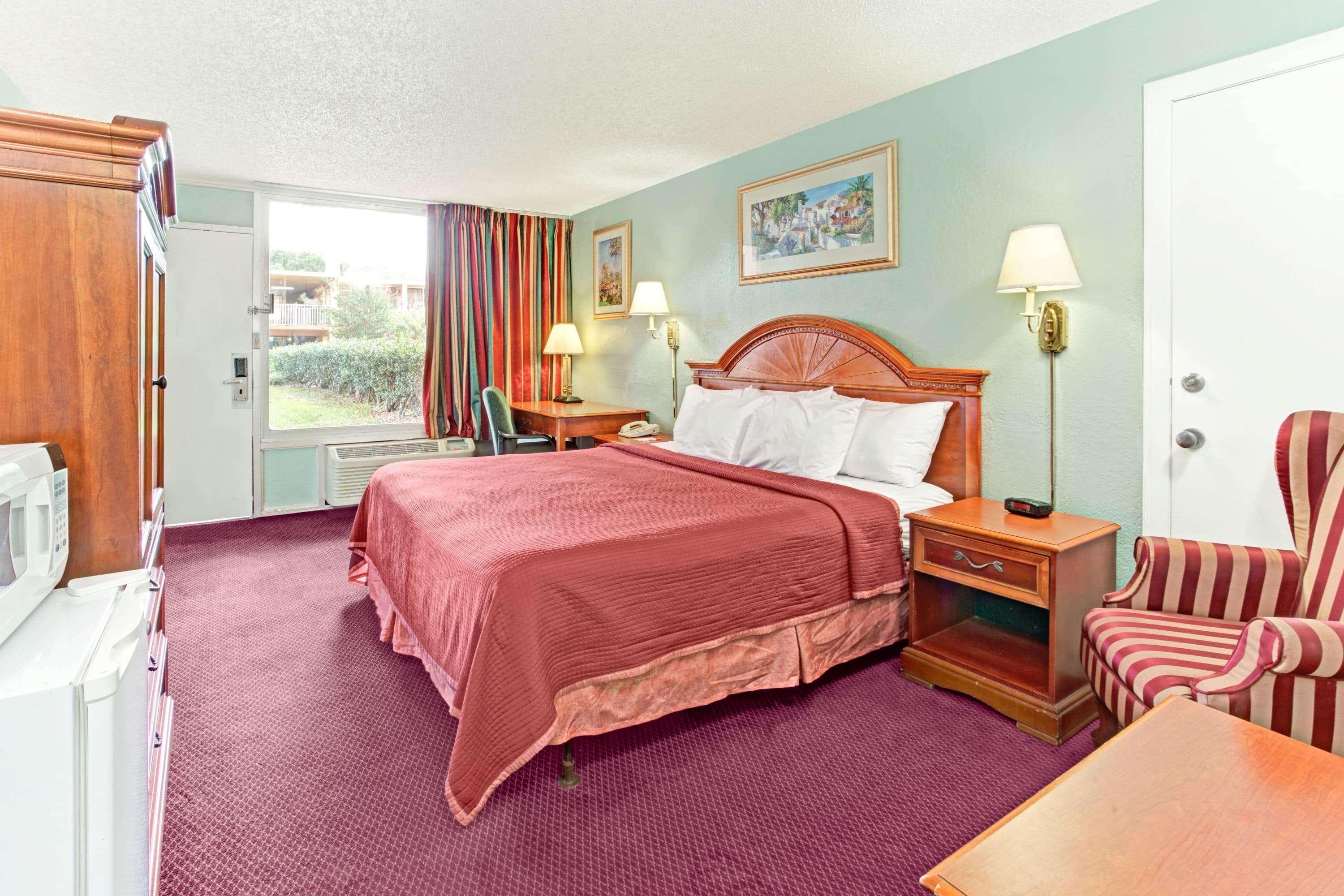 Howard Johnson By Wyndham Tropical Palms Kissimmee Esterno foto