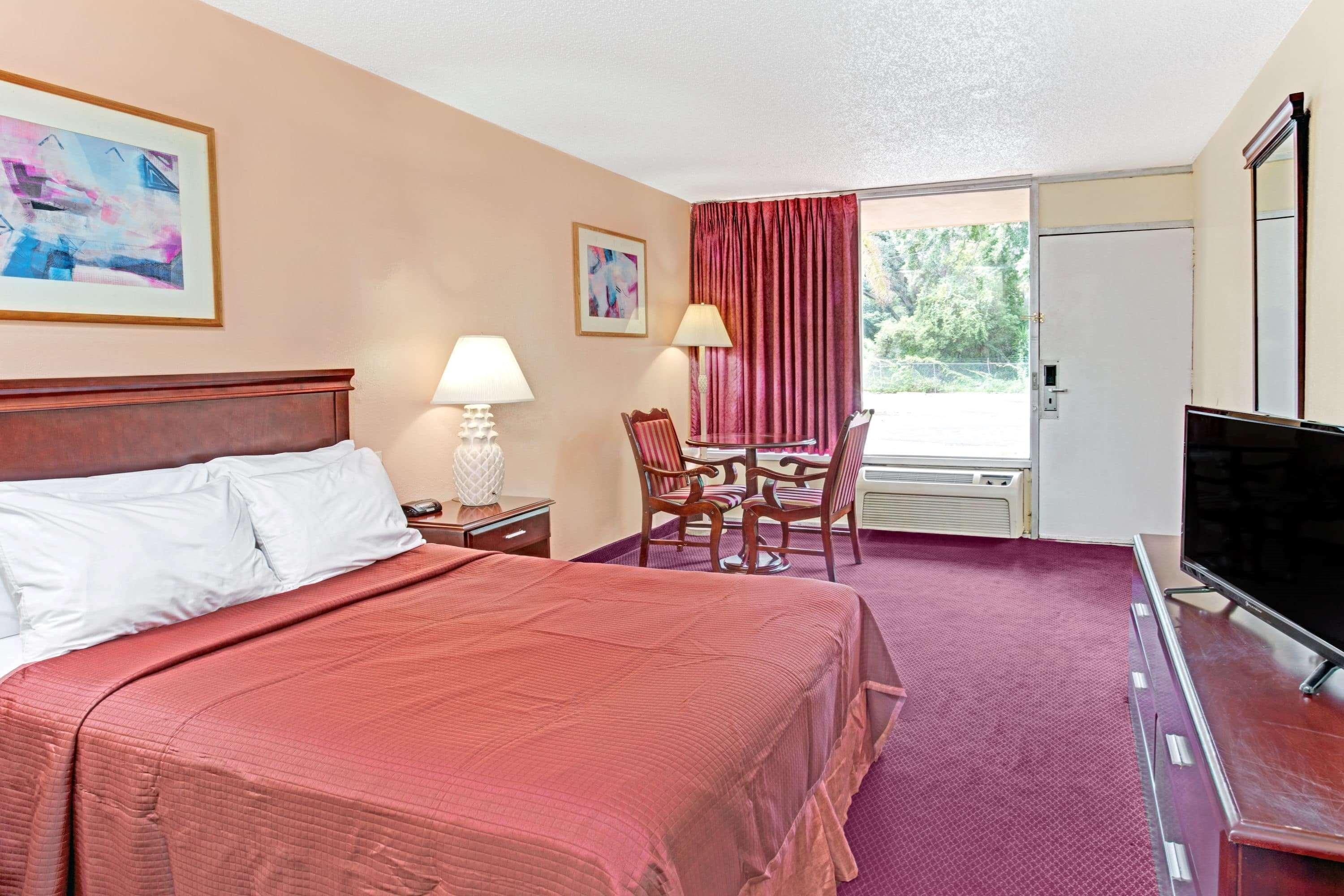 Howard Johnson By Wyndham Tropical Palms Kissimmee Esterno foto