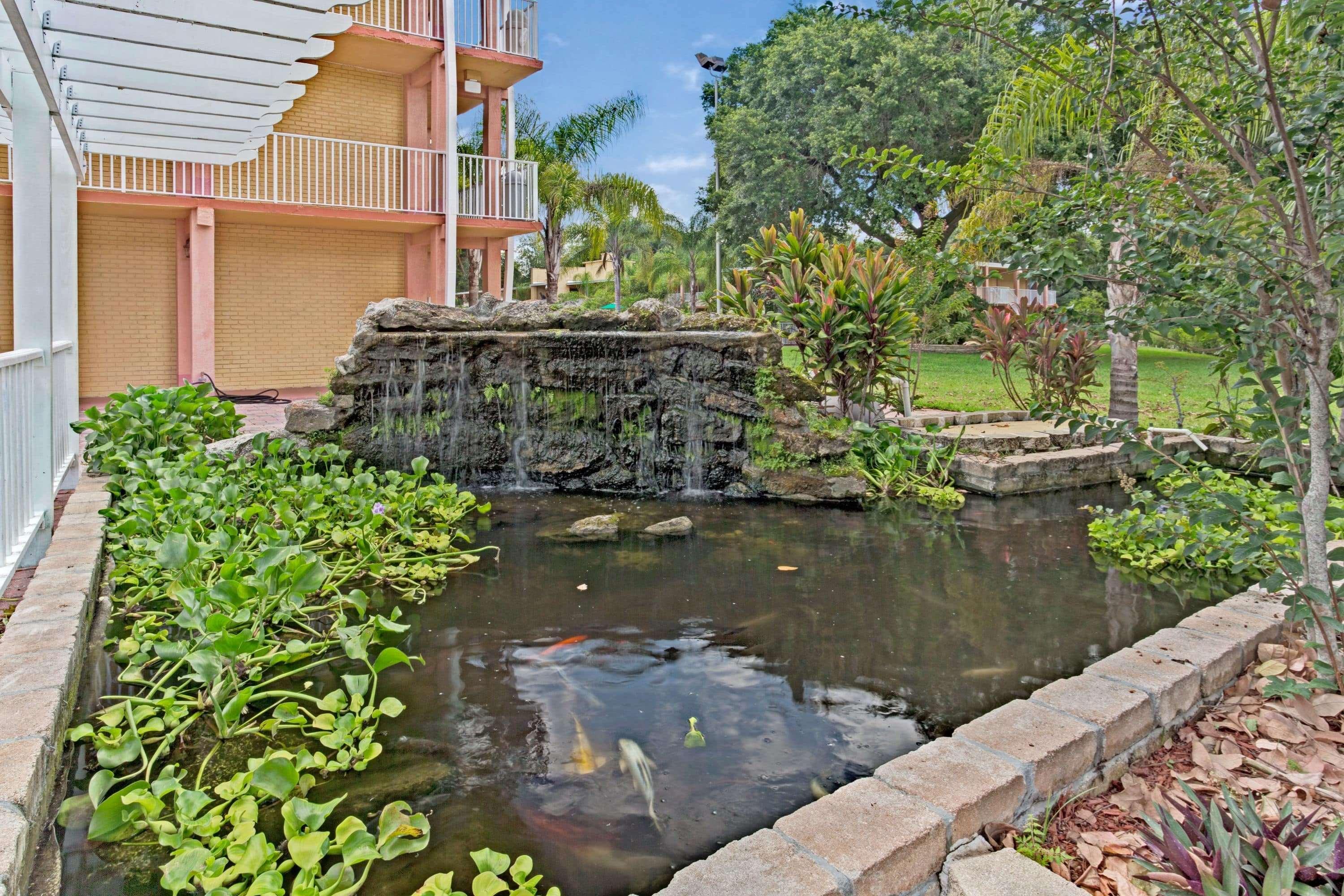 Howard Johnson By Wyndham Tropical Palms Kissimmee Esterno foto