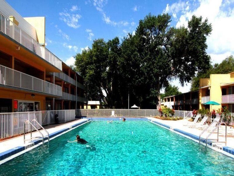Howard Johnson By Wyndham Tropical Palms Kissimmee Esterno foto